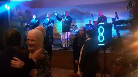 Deel-6) * Dewi * Verjaardagsfeest , M.m.v. * Tripple B & Friends * .Zondag 7 Dec. 2025 . Poortugaal