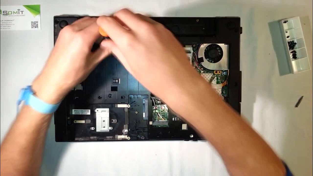 HP 625 - Disassembly and fan cleaning - YouTube