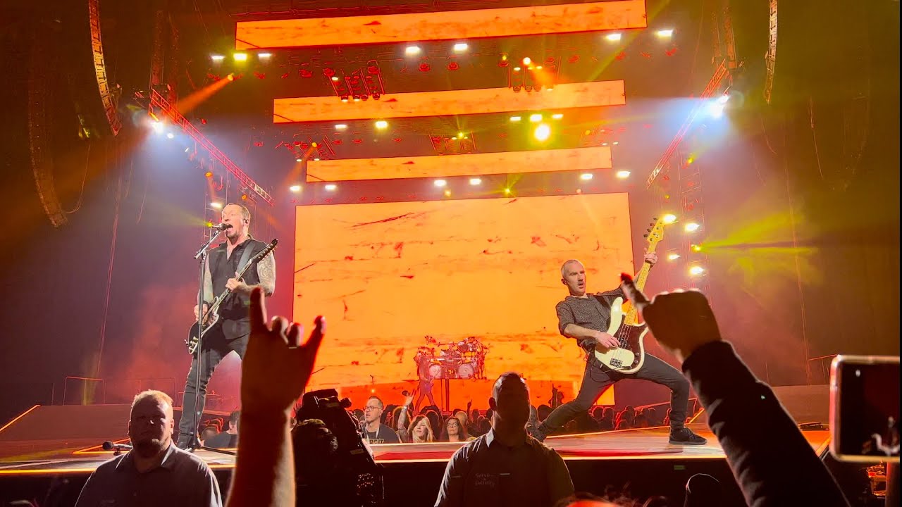 Volbeat - Sad Man's Tongue with Ring of Fire intro - (Live at Berlin 2022) 4K