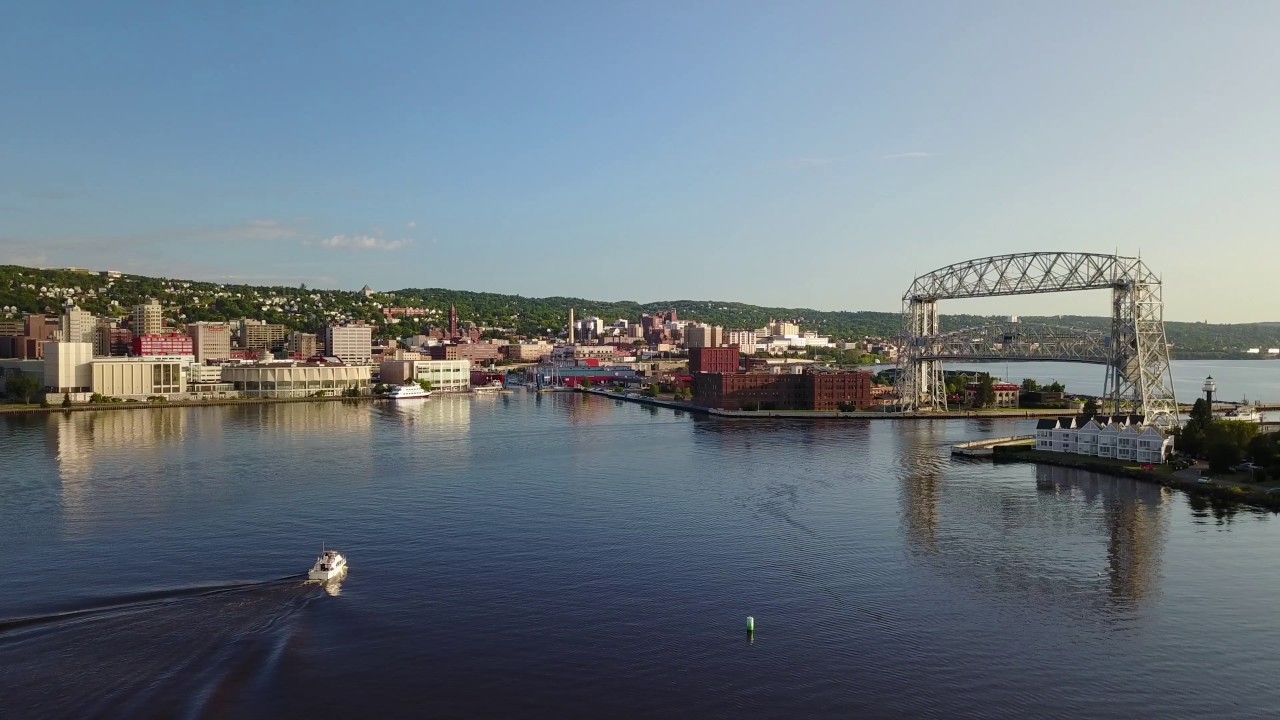 Duluth Harbor Going Fishing - YouTube