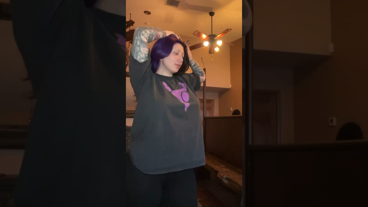 Since u liked the last one heh. This one is smoother but no purple lights so idk which is better!