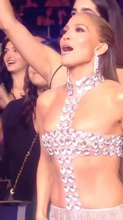 Jennifer Lopez Having Fun At The AMA’s #JLo #Shorts