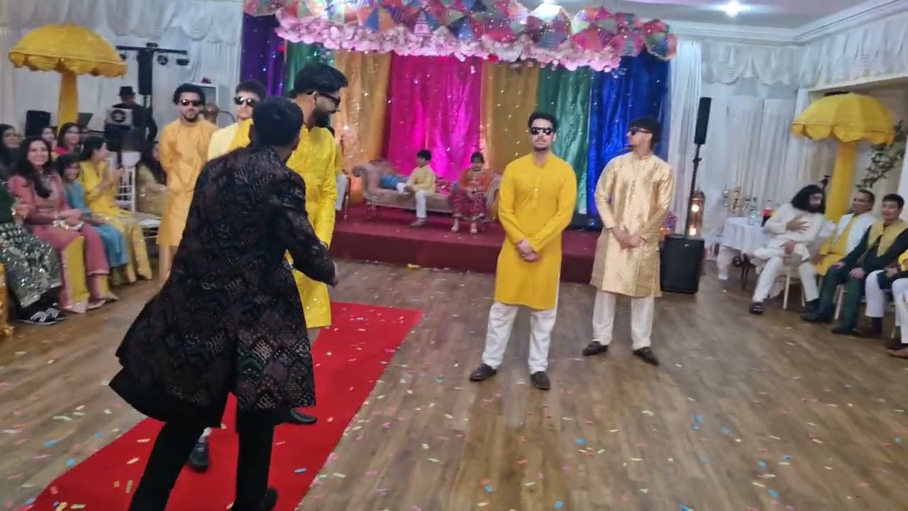 Mere yaar ki shaadi hain...Adils Mehndi performance #mereyaarkishaadihai #ishqteratadpave