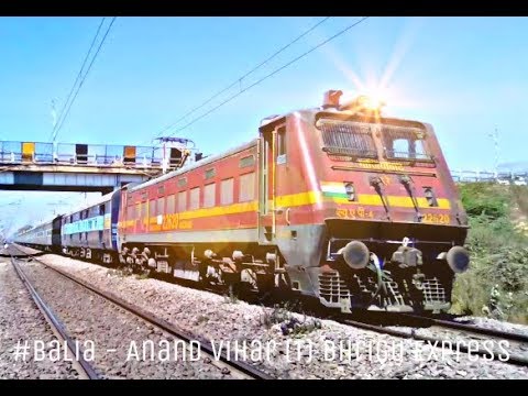 22428 Balia - Anand Vihar (T) Bhrigu SF Express With GZB WAP-4 P4 Smashed Bamrauli Full Speed Action