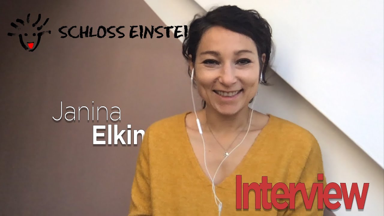 Janina Elkin (Anna Carina Levin) im Schloss Einstein Interview