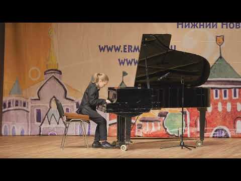 Video: Mihail Terekhin esiintyi Christian Greyn roolissa