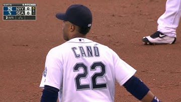 NYY@SEA: Cano barehands grounder to rob Ellsbury