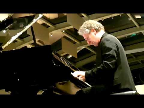 ANDREA LUCCHESINI -  SCHUBERT  IMPROMPTU OP.90 N.2