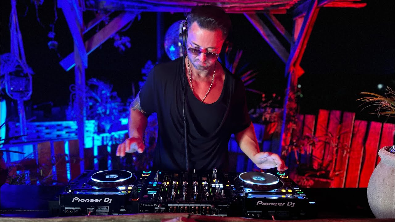 洋楽 DJ EL GRINGO TECHNO MIX DJ Techno Mix (DJ El Gringo) 1994 - YouTube