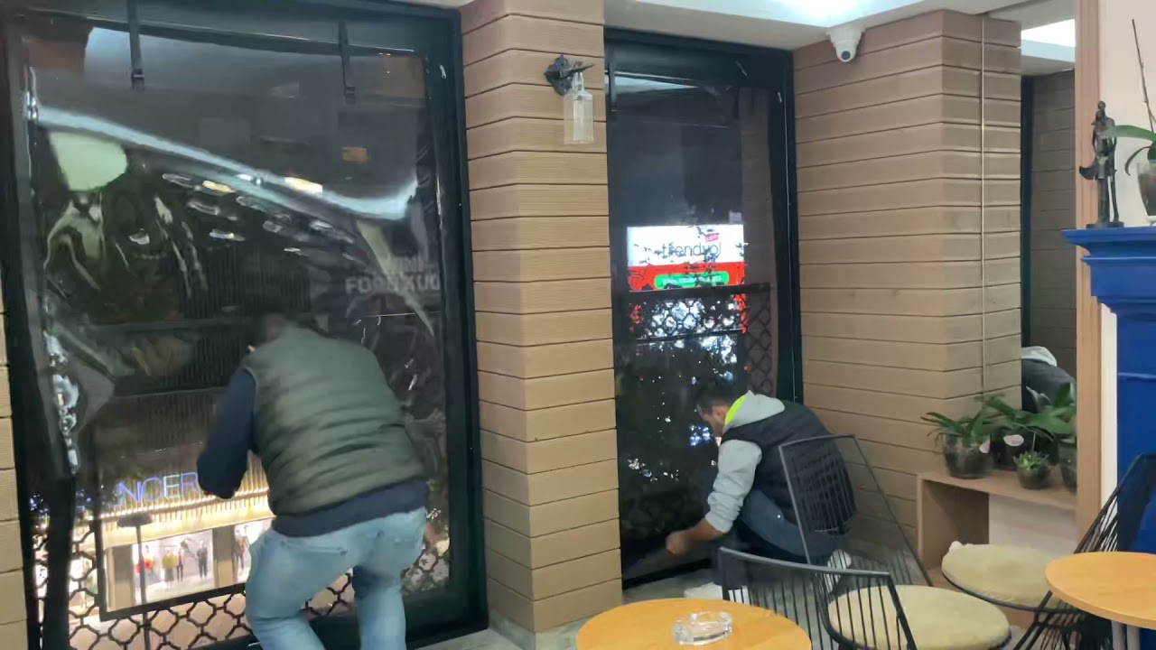 Şeffaf bölme kapama, Şeffaf branda,