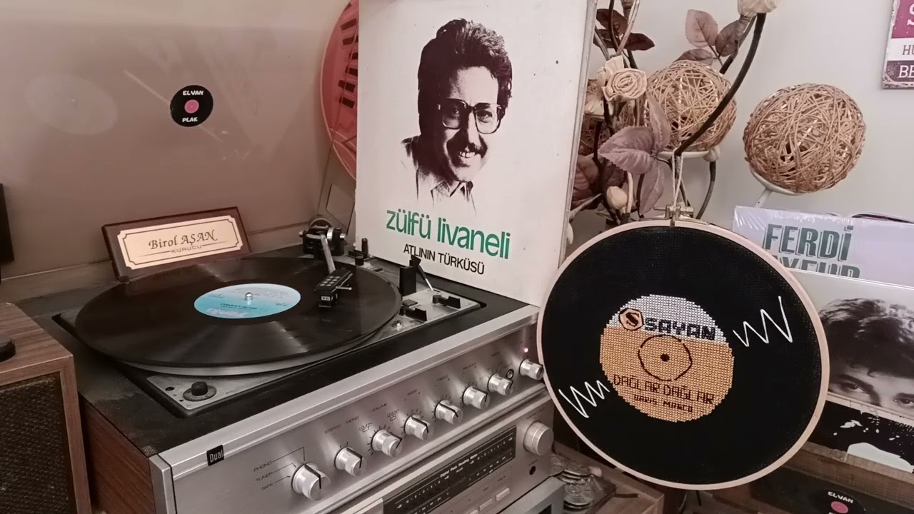 ZÜLFÜ LİVANELİ - BÜYÜK İNSANLIK