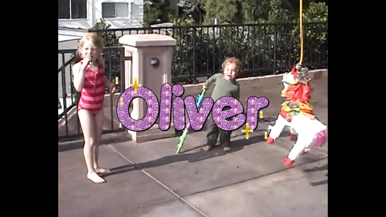 Guarda Bella Porter - Oliver (Official Lyric Video) su YouTube Guarda Bella Porter - Oliver (Official Lyric Video) su YouTube