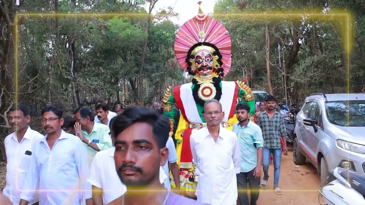 ಉಳ್ತೂರು ಗ್ರಾಮಸ್ಥರ ಹೊರೆಕಾಣಿಕೆ ಸಮರ್ಪಣೆ | ಕೆರೆಕಟ್ಟೆ ಶ್ರೀ ಮಹಾಗಣಪತಿ ದೇವಸ್ಥಾನ ಕೆದೂರು, ಕುಂದಾಪುರ ತಾಲೂಕು |