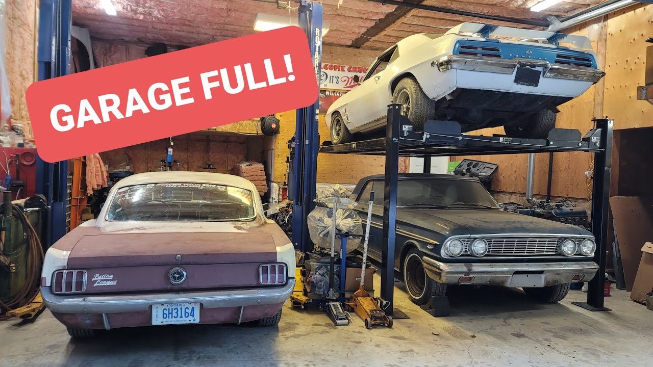 GARAGE FULL OF CLASSIC CAR PROJECTS
