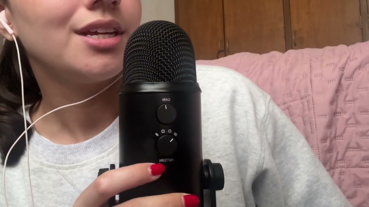 ✧ASMR 12 Days of Christmas✧ Day 6: Reading Christmas Songs