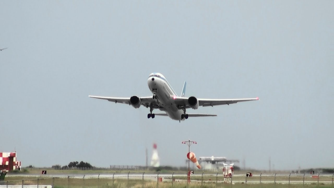 モヒカンジェット 那覇空港] ANA Boeing 767-300 JA602A TAKE-OFF NAHA