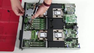 Lenovo ThinkSystem SN850 removing an interposer card