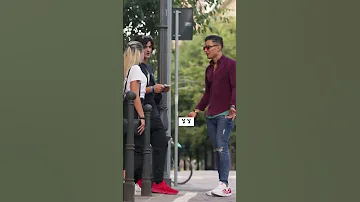يبيع حبيبته مقابل المال 