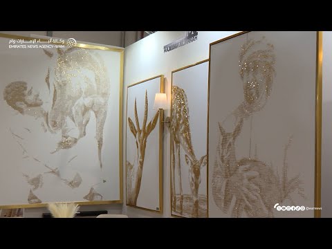 إبداع إماراتي بالكريستال يعكس الهوية الوطنية في أبوظبي للصيد والفروسية