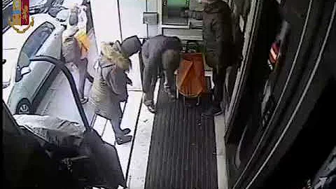 Quando la carta rimane nel bancomat?