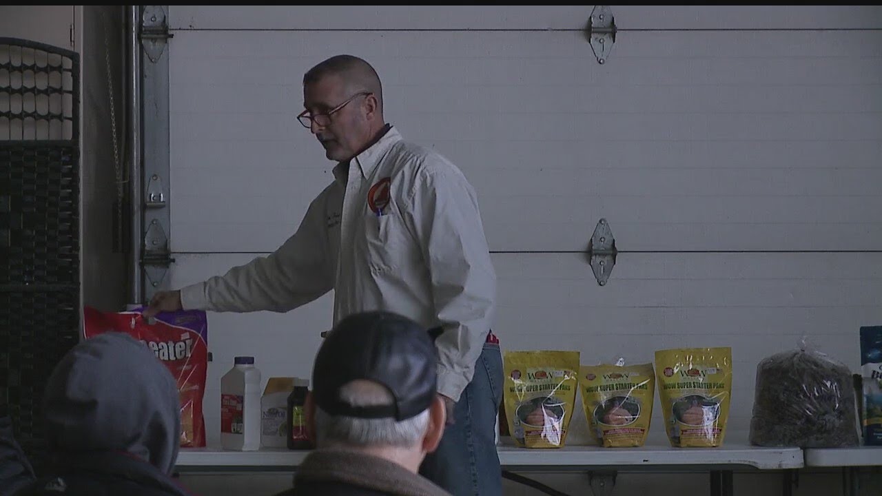 Locals learn how to grow giant pumpkins in Canfield