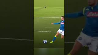 V.van Dijk Mertens In Ayağını Dağıtıyor