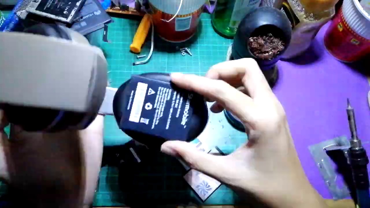 Bluetooth Headphone Battery Upgrade (Time-lapse) - YouTube