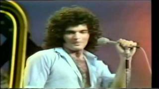 Gino Vannelli - People Gotta Move chords