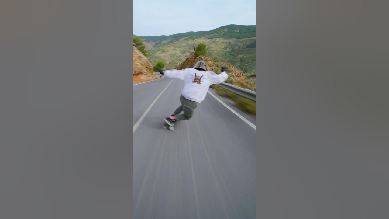 Going full blast at 100km/h into this corner   ! #downhill #speed #longboard #skate