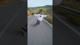 Going full blast at 100km/h into this corner  ! #downhill #speed #longboard #skate