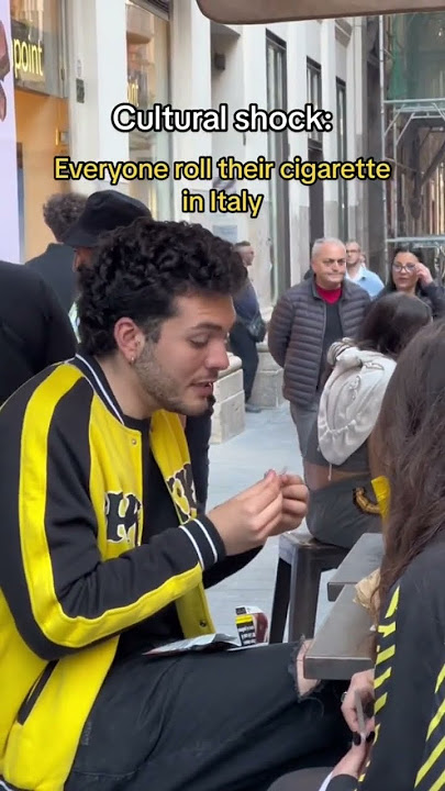 New skill unlocked: rolling cigarettes #cigarette  #rollingcigarettes #rome #tipsytour