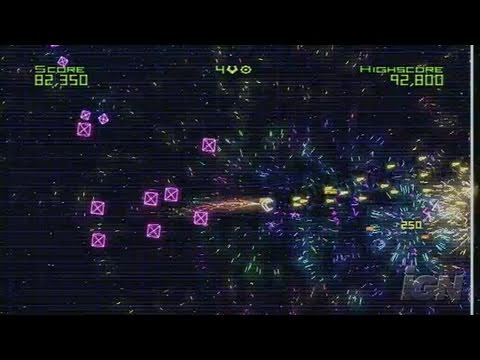 Geometry Wars: Retro Evolved Xbox 360 Gameplay - Playing