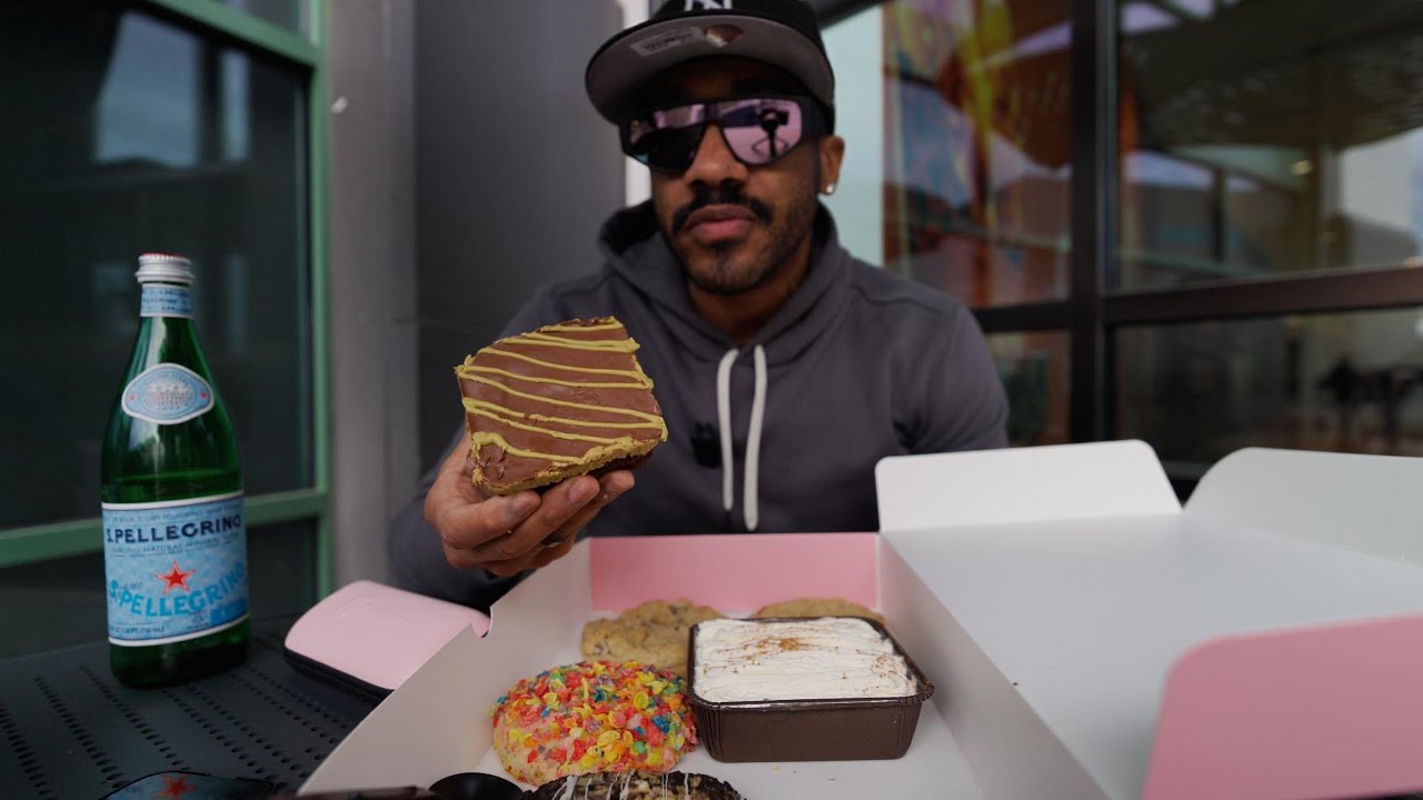 НАКОНЕЦ-ТО пробую дубайский шоколадный брауни от Crumbl