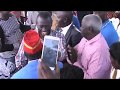 Kizza Besigye ali Jinja, asaggulila muna FDC Paul Mwiru kalulu