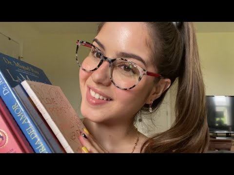 ASMR en Español - Sonidos RELAJANTES de Lectura Semi-Inaudible y Tapping Libros