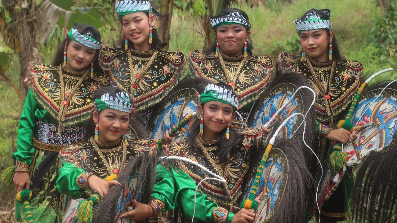 Senterewe Putri Terbaru - SEKAR SARI WIGUNO Live Komplek Ramayana Km.3,5 Balikpapan | LINDA AUDIO