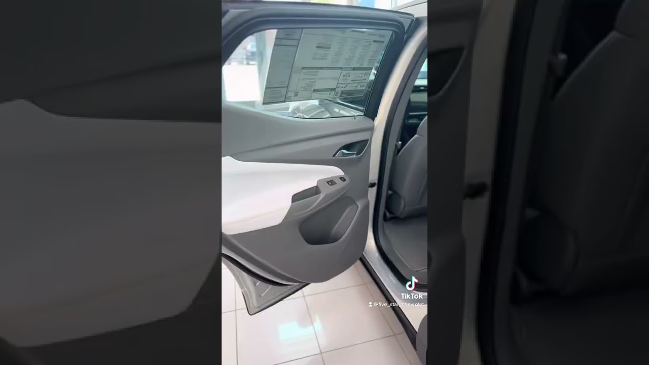 2022 Chevrolet Bolt EUV LT 