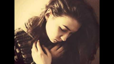 Thumbnail of Ratusan Purnama lyrik,melly goeslaw marthino lio