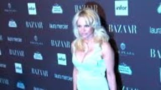 Pamela Anderson marries film producer Jon Peters Wealth
