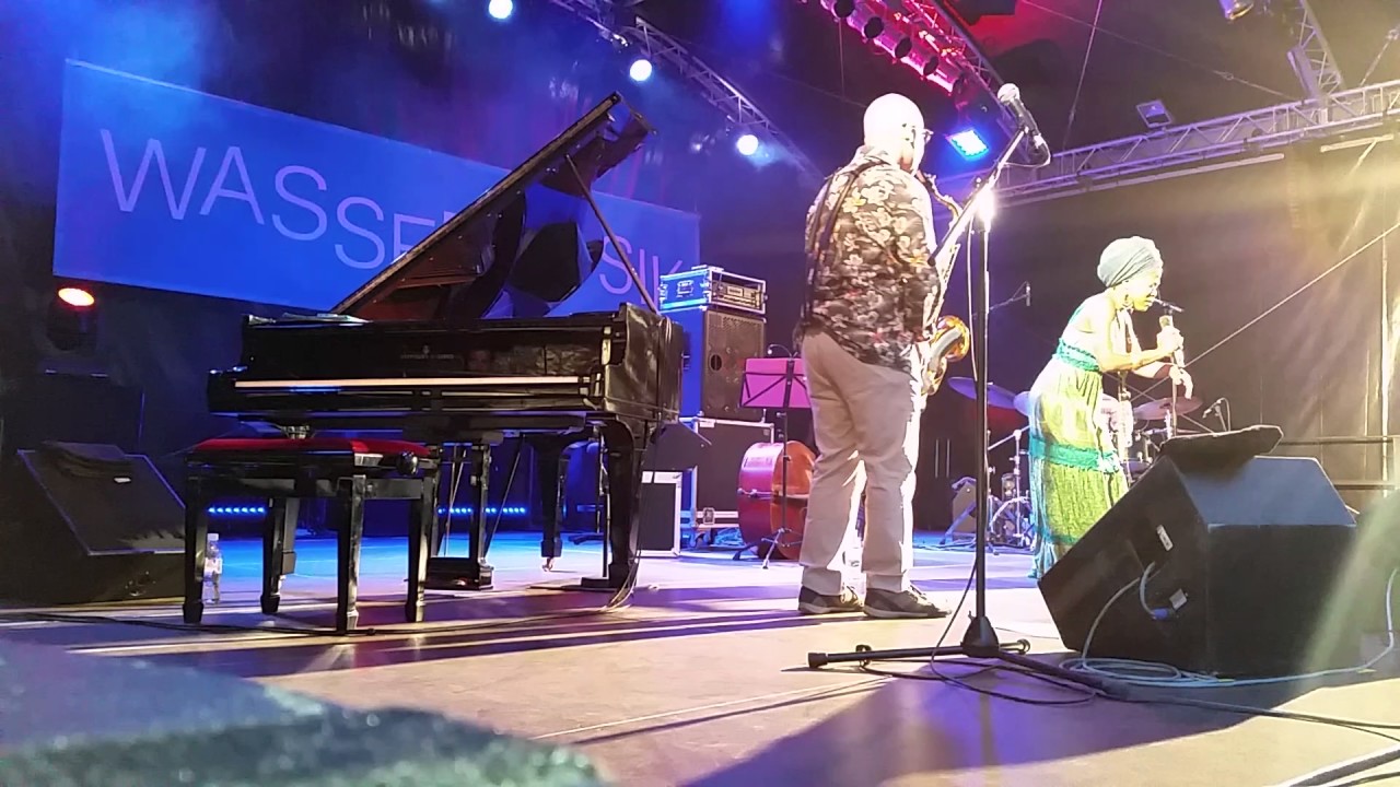 video phone beyonce mp3 JACQUES SCHWARZ-BART feat. Moonlight Benjamin 1- Berlin 2016 Wassermusik - Festival
