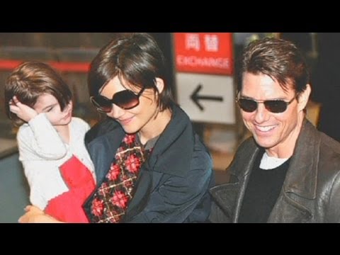 كاتي هولمز تطلب الطلاق لحماية ابنتها من مذهب زوجها