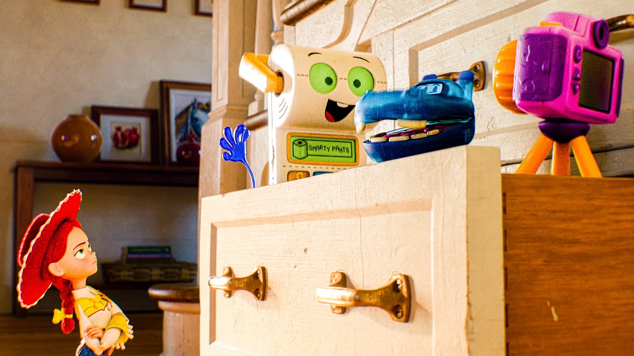Jessie Brings Smarty Pants' Old Toy Friends Back To Life - Toy