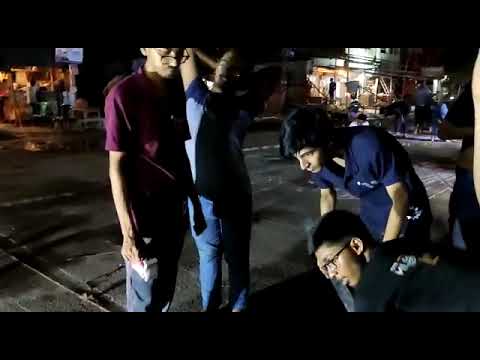 স্ট্রিট পেইন্টিং করার সময়।