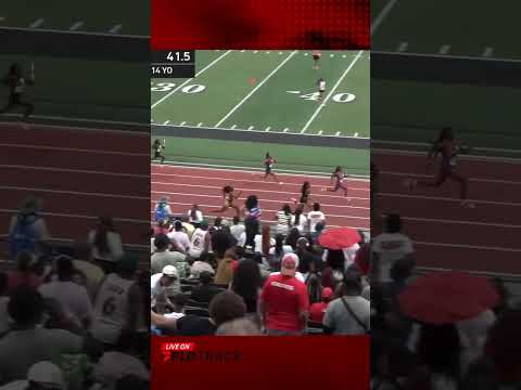 14 Year Zhoe Holt Runs Down The Whole Field in 4x100m Relay at AAU Junior Olympic Games
