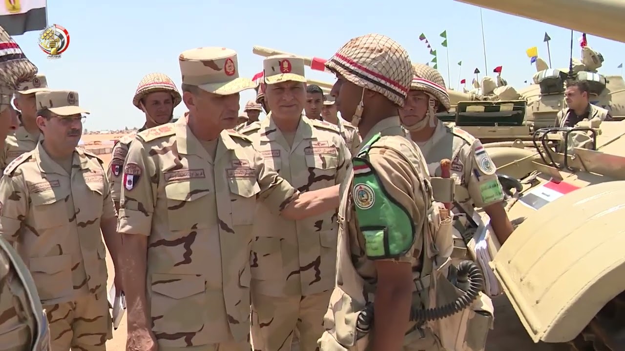 الفريق أول محمد زكى يشهد إجراءات تفتيش الحرب لاحدى تشكيلات الجيش الثانى الميدانى