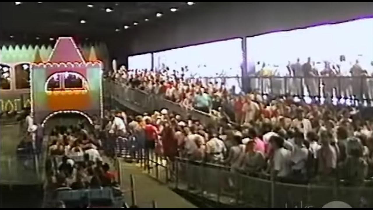 Walk around the Magic Kingdom (1993)