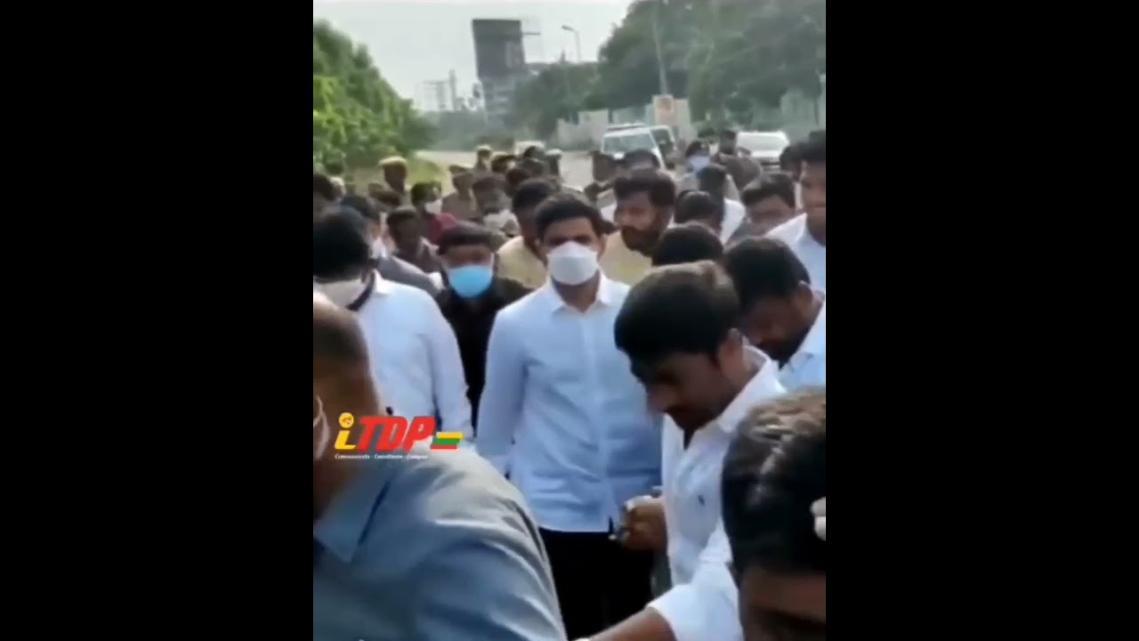 YCP GOONS ATTACKED ON TDP PARTY OFFICE