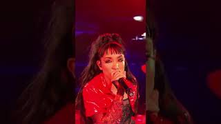 Maria Becerra canta AUTOMATICO en Los40 Awards