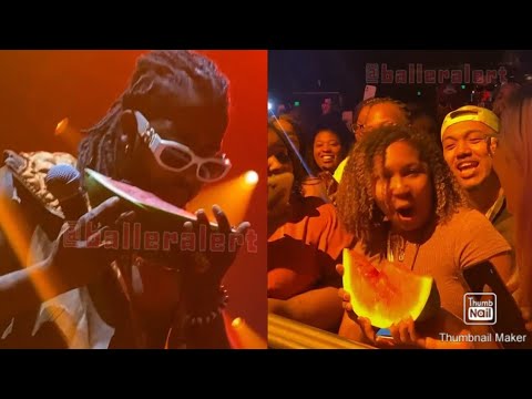 Omarion Brings Out His Brother For Verzuz To Eat Out Watermelon Like A Woman & Pass It To The Crowd!