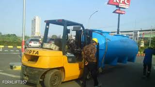Sewa forklift Summarecon Bekasi 08129 490 495